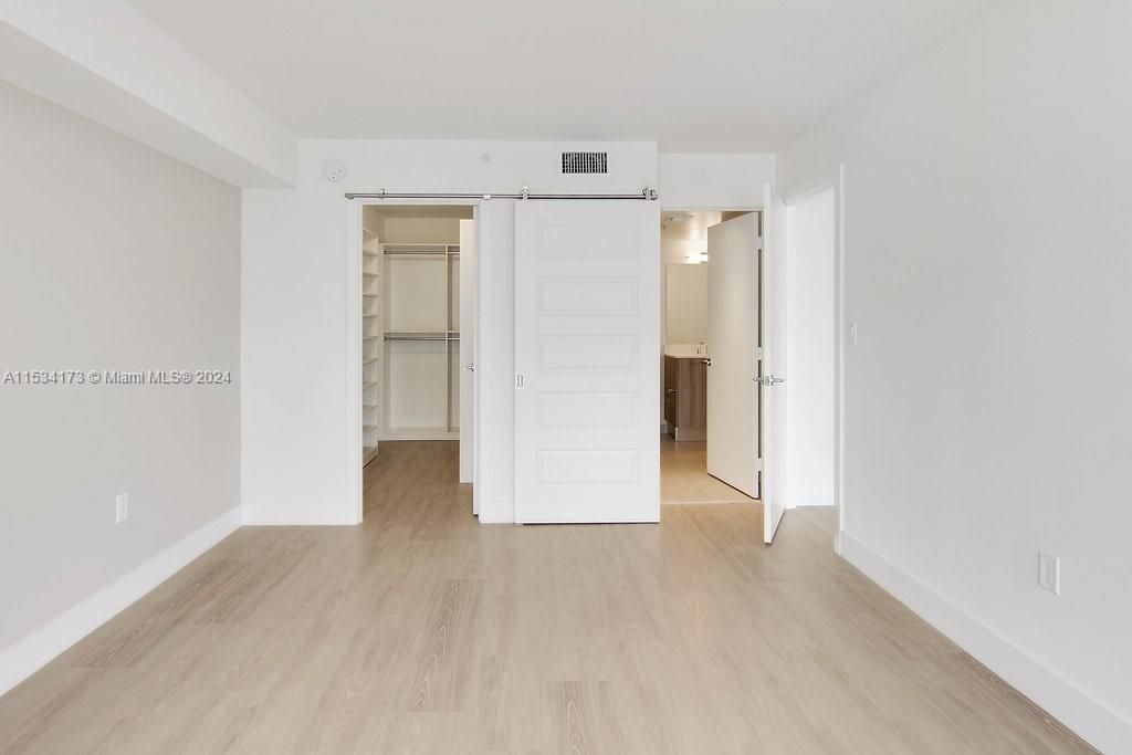 Recently Rented: $2,926 (1 beds, 1 baths, 797 Square Feet)