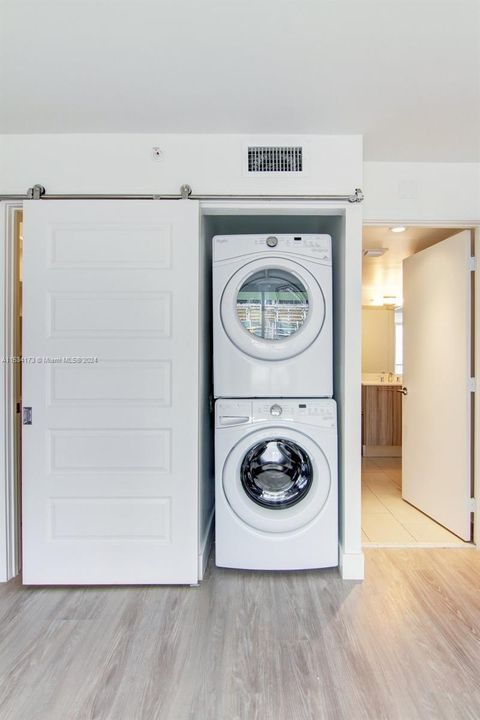 Recently Rented: $2,926 (1 beds, 1 baths, 797 Square Feet)