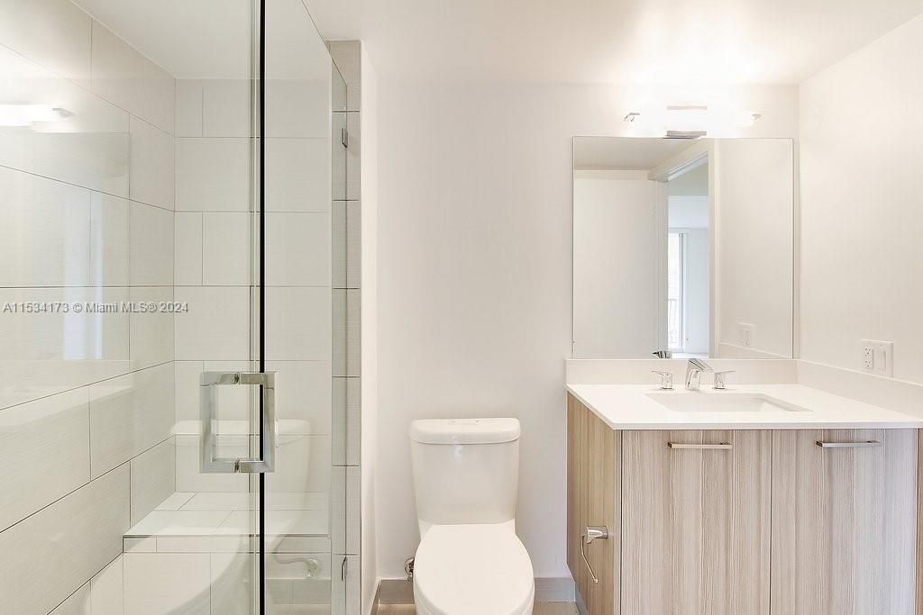 Recently Rented: $2,926 (1 beds, 1 baths, 797 Square Feet)