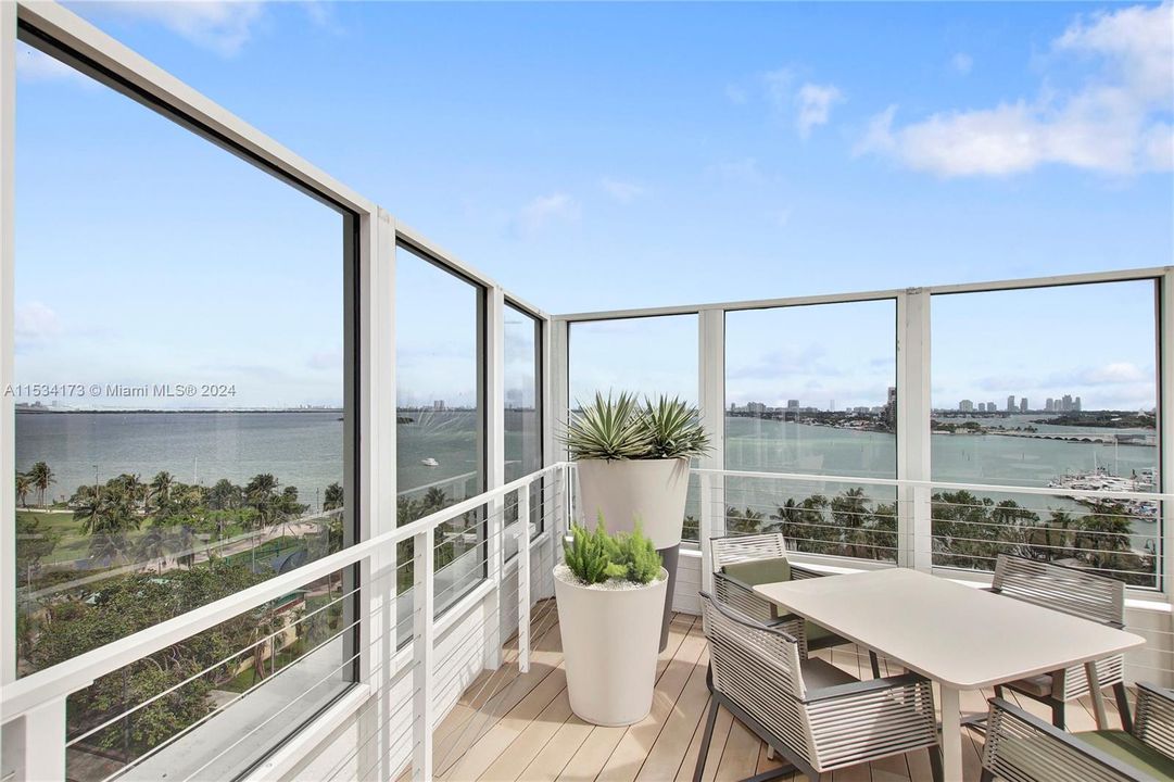 Recently Rented: $2,926 (1 beds, 1 baths, 797 Square Feet)