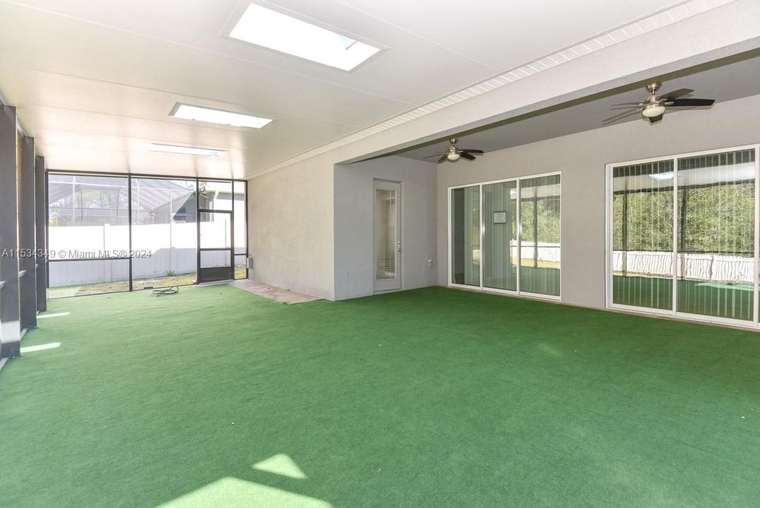 Recently Sold: $605,000 (5 beds, 4 baths, 3209 Square Feet)