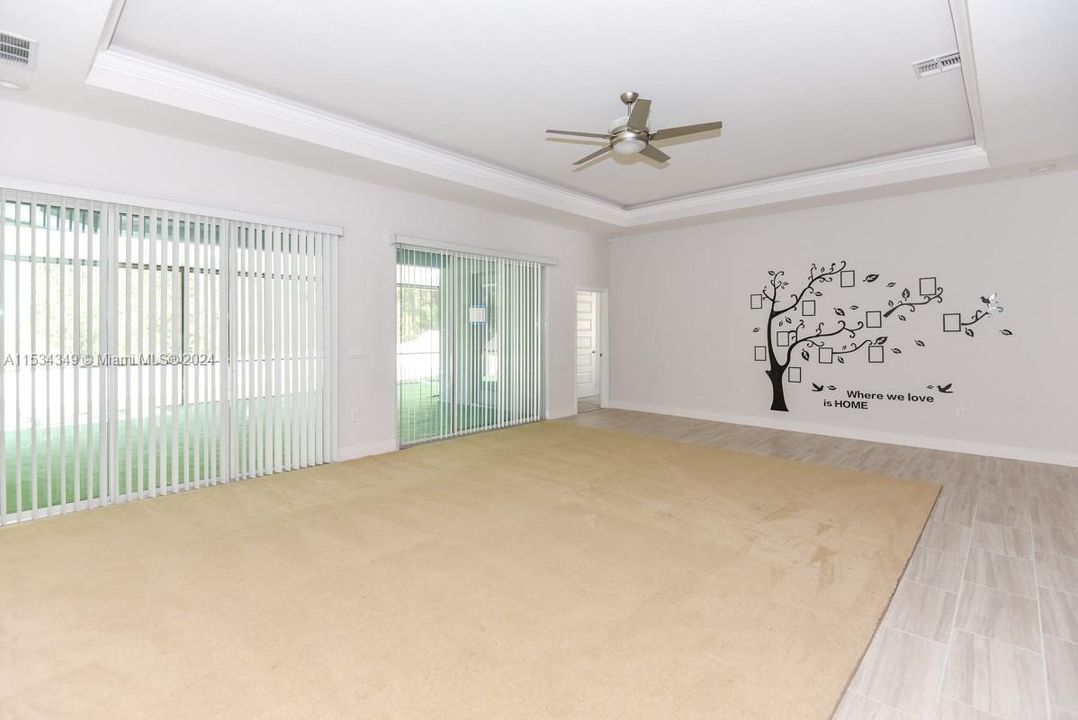 Recently Sold: $605,000 (5 beds, 4 baths, 3209 Square Feet)