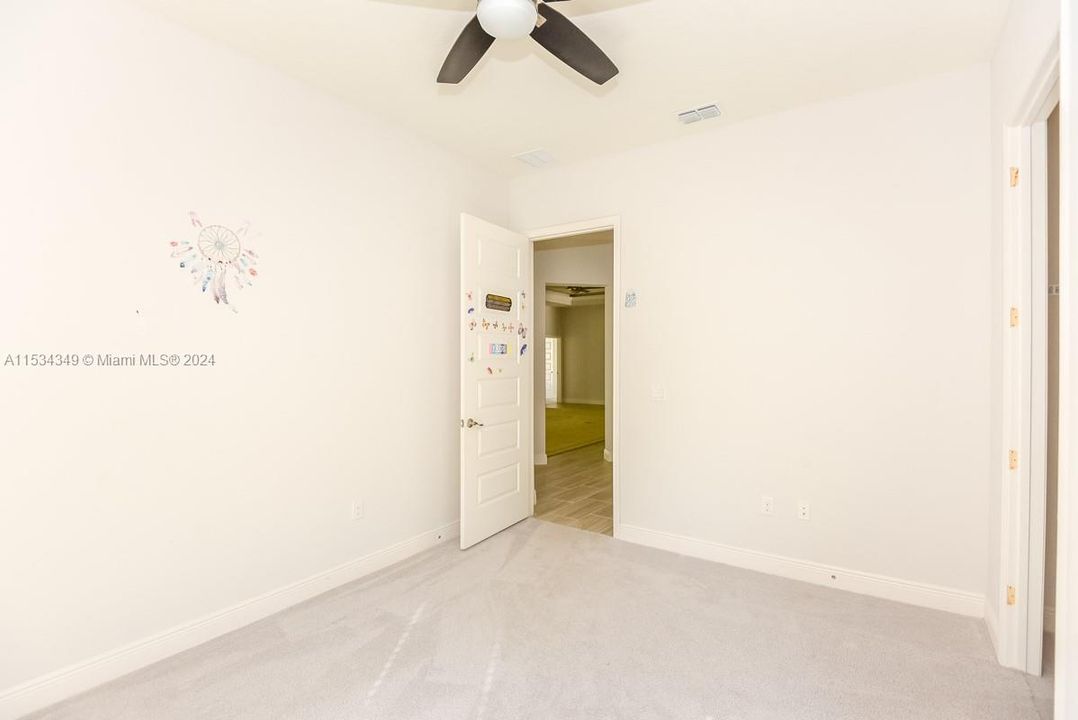 Recently Sold: $605,000 (5 beds, 4 baths, 3209 Square Feet)