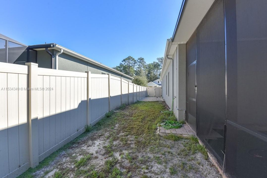 Recently Sold: $605,000 (5 beds, 4 baths, 3209 Square Feet)