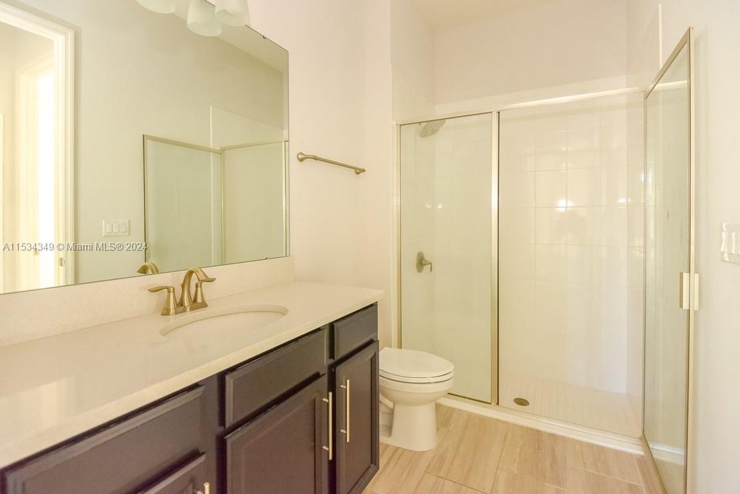 Recently Sold: $605,000 (5 beds, 4 baths, 3209 Square Feet)