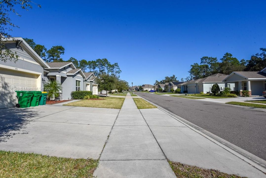 Recently Sold: $605,000 (5 beds, 4 baths, 3209 Square Feet)