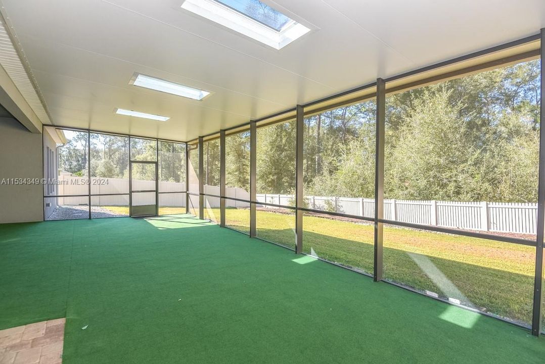 Recently Sold: $605,000 (5 beds, 4 baths, 3209 Square Feet)