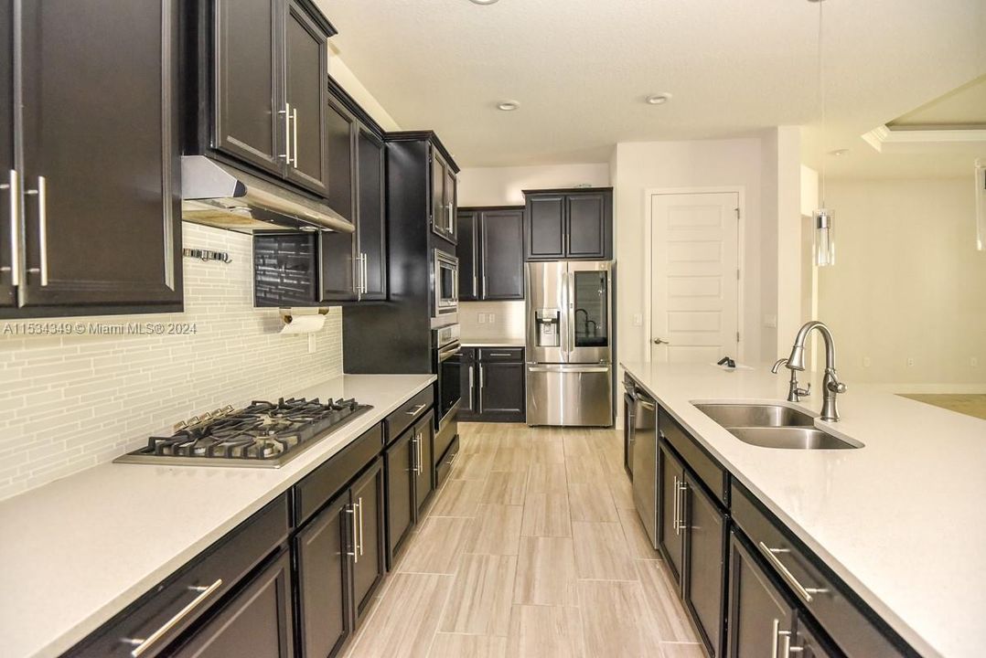 Recently Sold: $605,000 (5 beds, 4 baths, 3209 Square Feet)