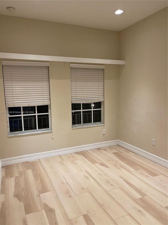 Recently Rented: $4,200 (4 beds, 3 baths, 1972 Square Feet)