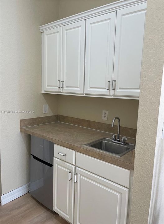 Recently Rented: $4,200 (4 beds, 3 baths, 1972 Square Feet)