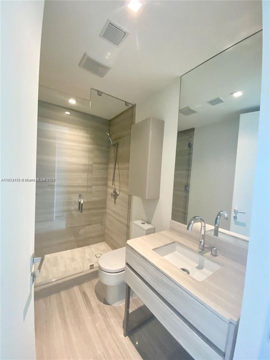 Active With Contract: $11,500 (2 beds, 2 baths, 1223 Square Feet)