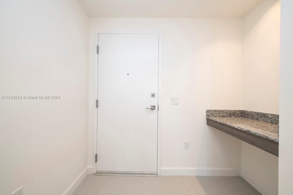 Recently Sold: $635,000 (2 beds, 2 baths, 1040 Square Feet)