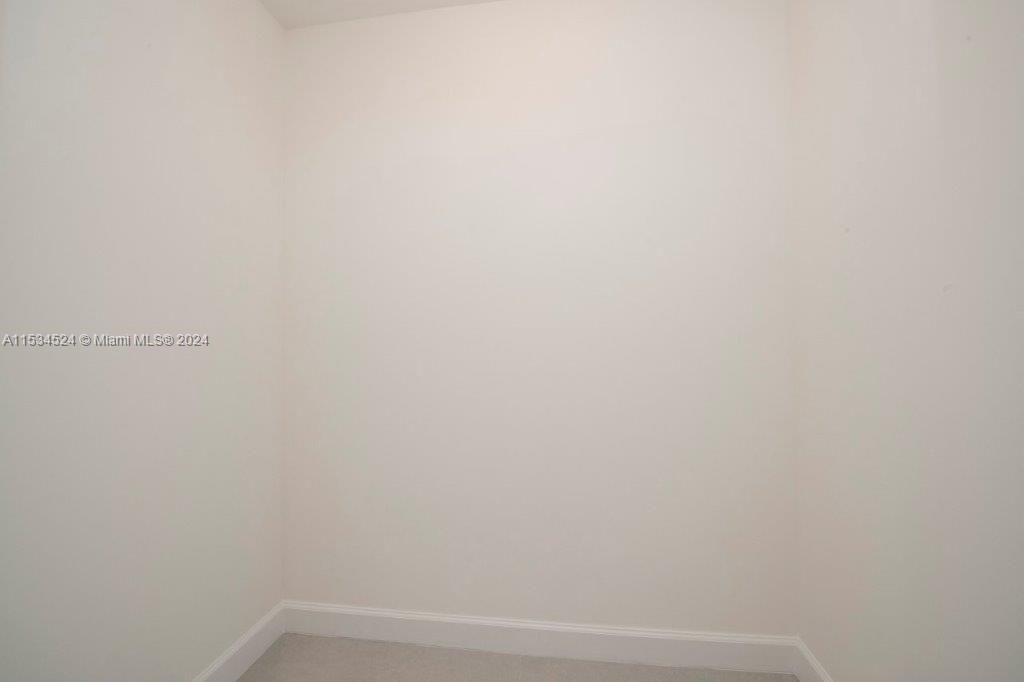 Recently Sold: $635,000 (2 beds, 2 baths, 1040 Square Feet)