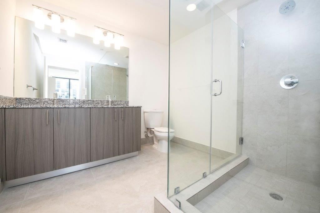 Recently Sold: $635,000 (2 beds, 2 baths, 1040 Square Feet)