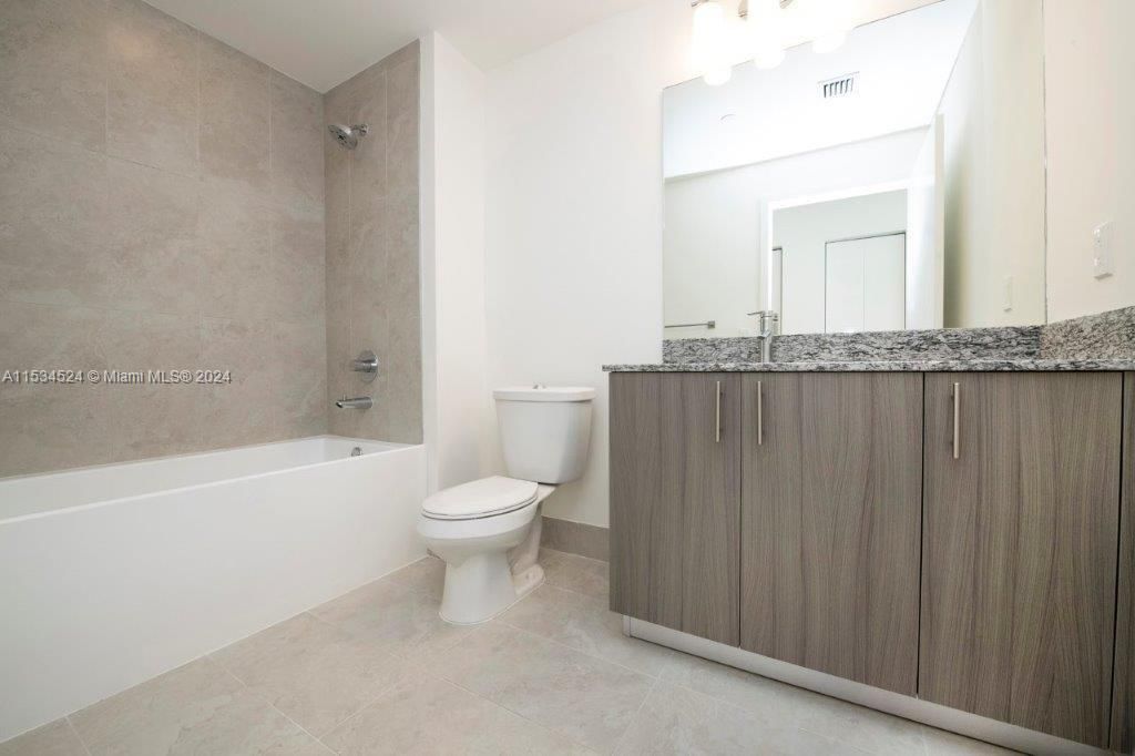 Recently Sold: $635,000 (2 beds, 2 baths, 1040 Square Feet)