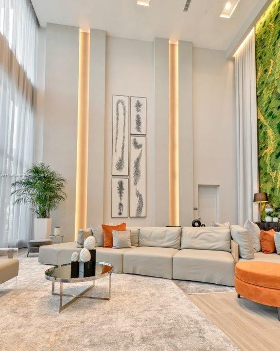 Recently Sold: $635,000 (2 beds, 2 baths, 1040 Square Feet)