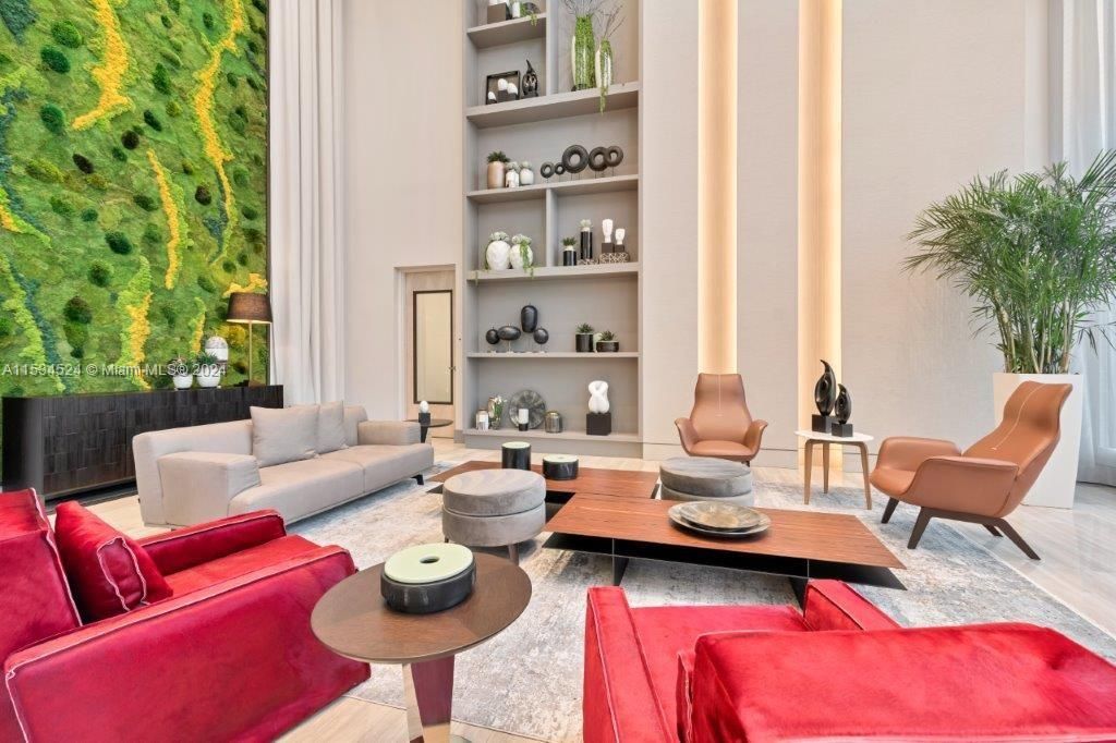 Recently Sold: $635,000 (2 beds, 2 baths, 1040 Square Feet)