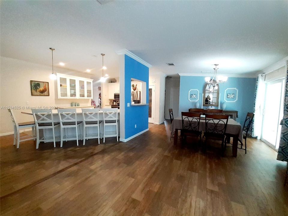 最近售出: $849,000 (4 贝兹, 3 浴室, 4766 平方英尺)