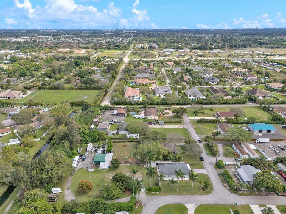 最近售出: $849,000 (4 贝兹, 3 浴室, 4766 平方英尺)