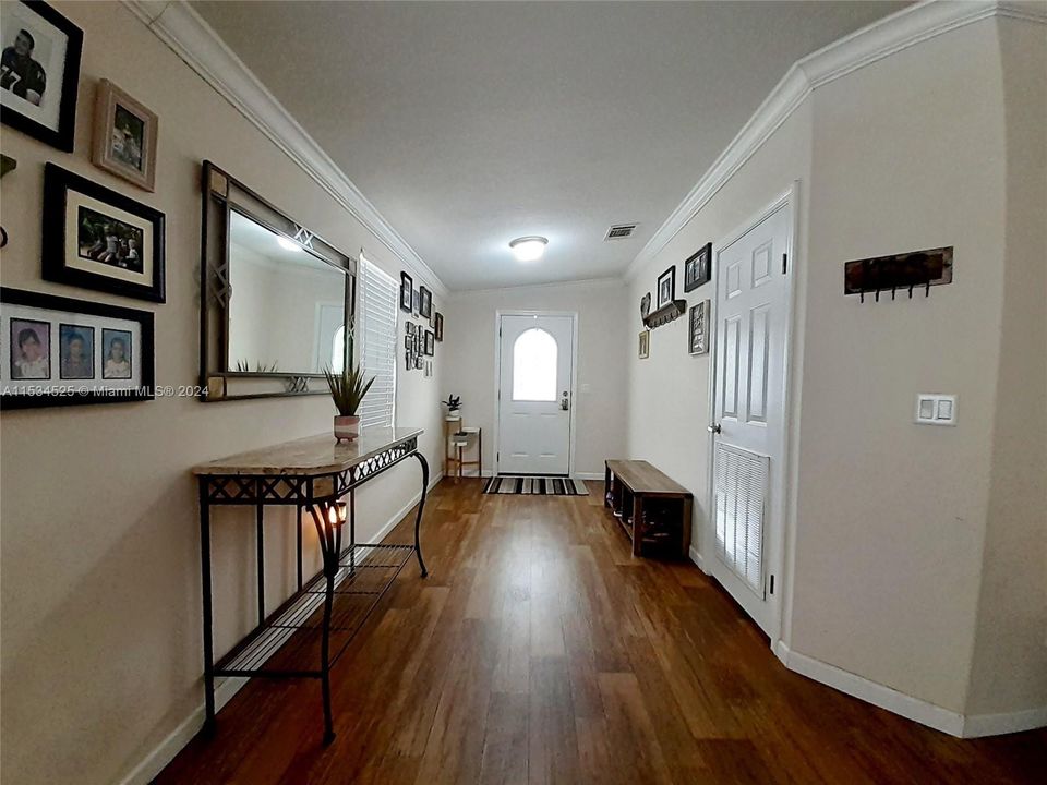 最近售出: $849,000 (4 贝兹, 3 浴室, 4766 平方英尺)