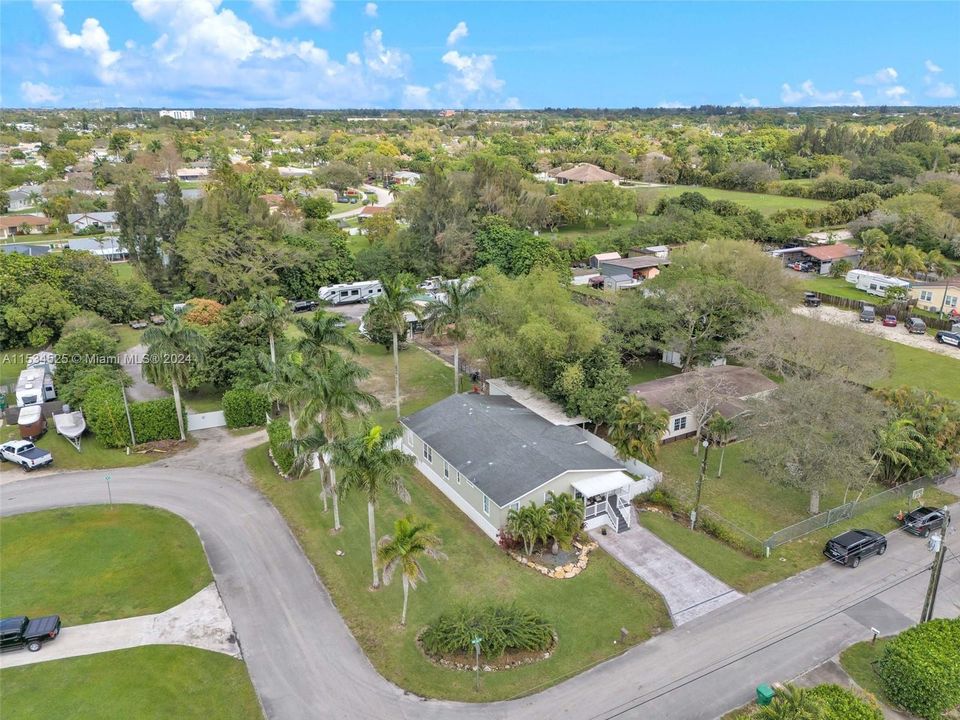 最近售出: $849,000 (4 贝兹, 3 浴室, 4766 平方英尺)