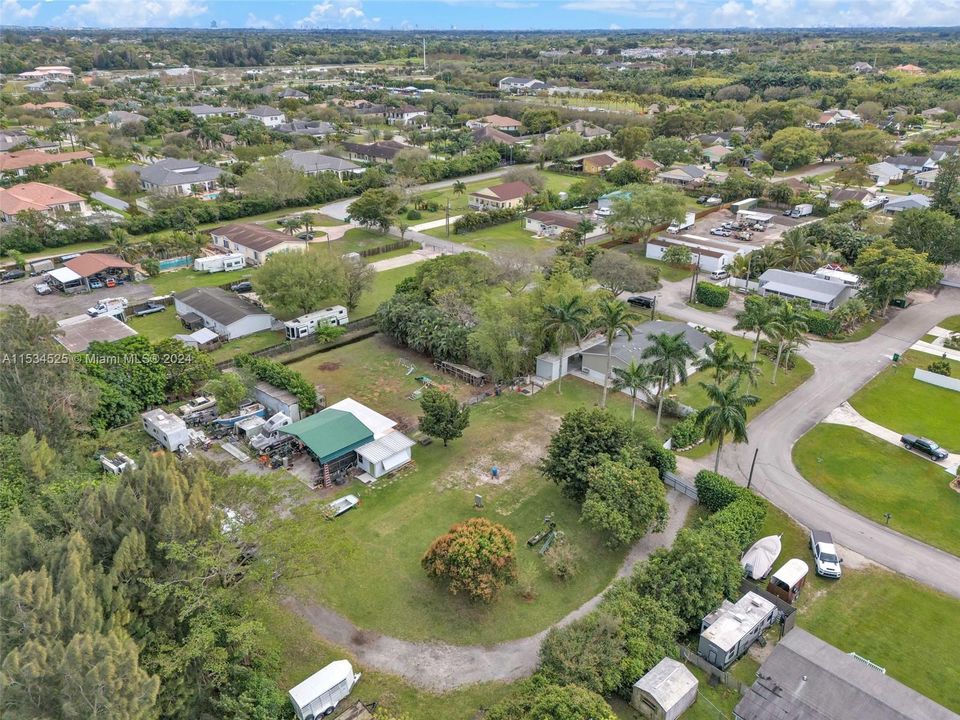 最近售出: $849,000 (4 贝兹, 3 浴室, 4766 平方英尺)