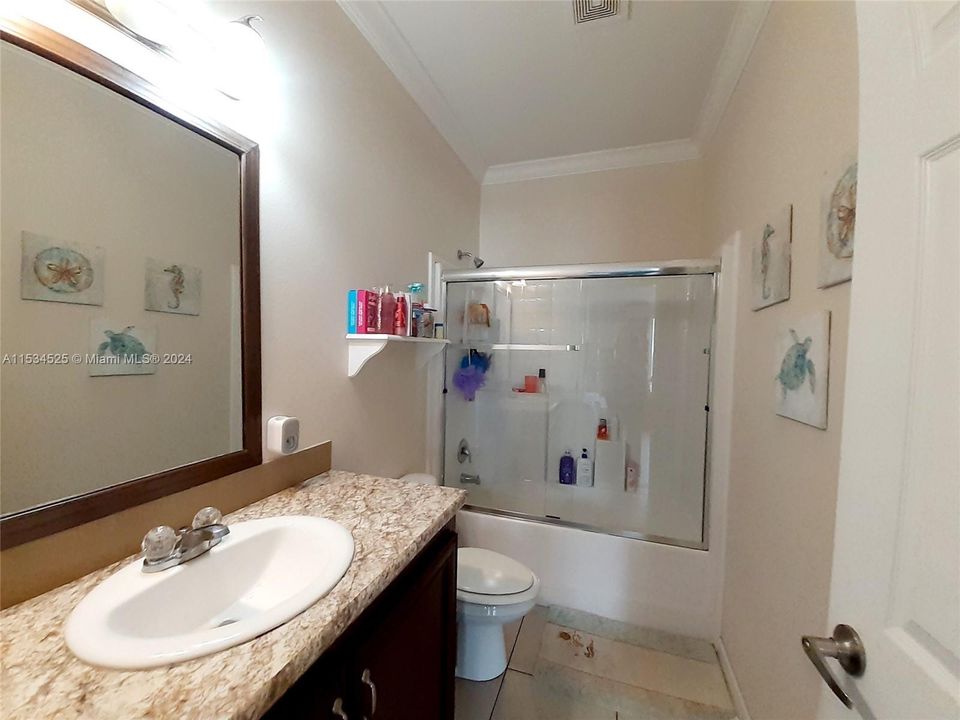 2nd Bathroom