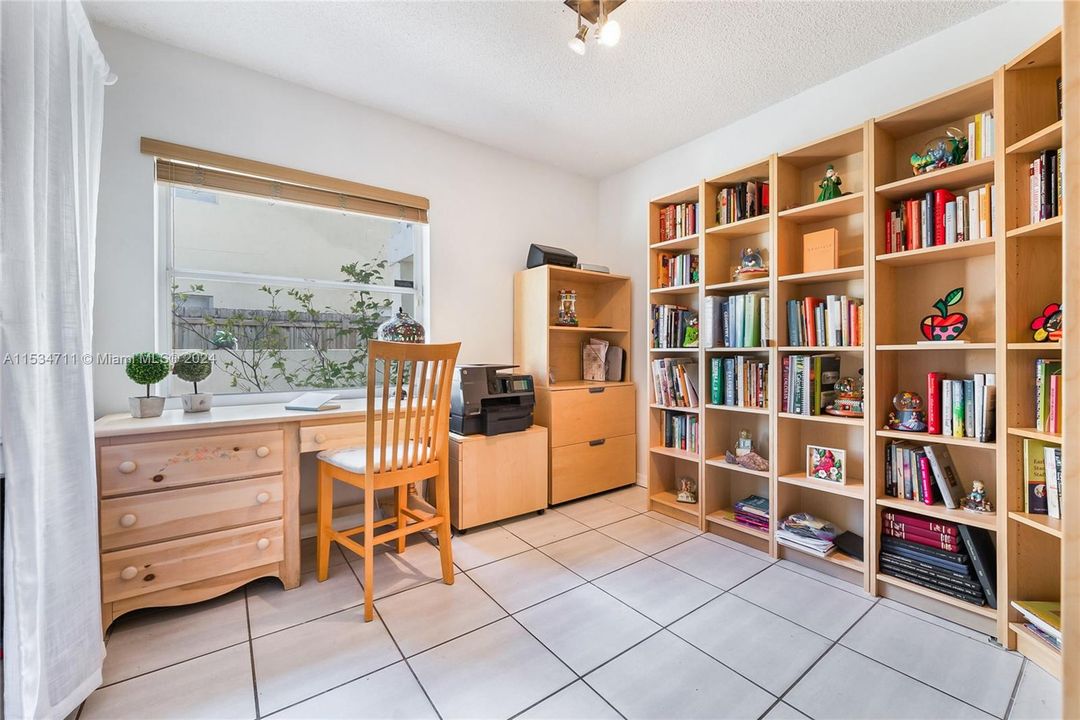 Recently Sold: $725,000 (4 beds, 2 baths, 2174 Square Feet)