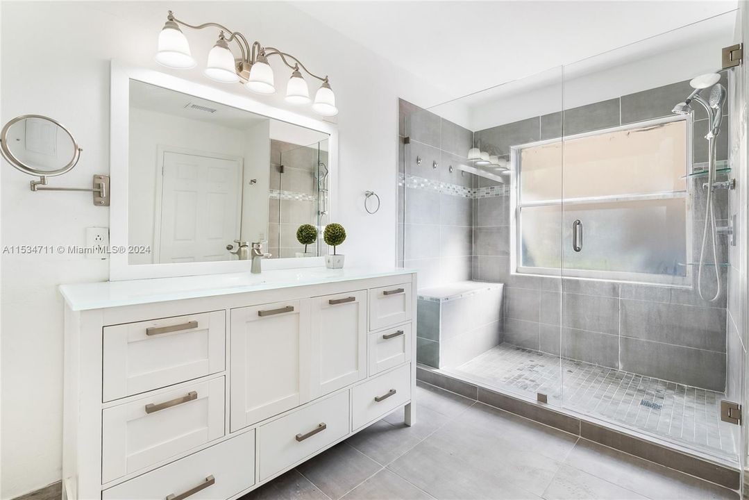 Recently Sold: $725,000 (4 beds, 2 baths, 2174 Square Feet)