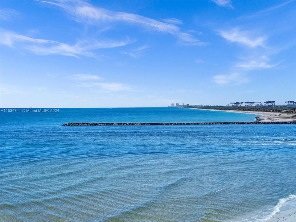 Recently Sold: $1,200,000 (2 beds, 2 baths, 2011 Square Feet)