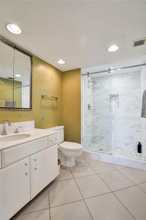 Recently Sold: $1,200,000 (2 beds, 2 baths, 2011 Square Feet)