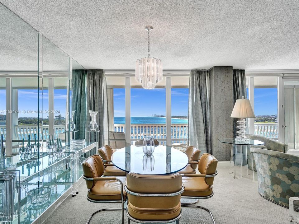 Recently Sold: $1,200,000 (2 beds, 2 baths, 2011 Square Feet)