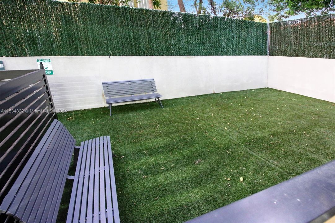 Recientemente alquilado: $6,300 (2 camas, 2 baños, 1242 Pies cuadrados)