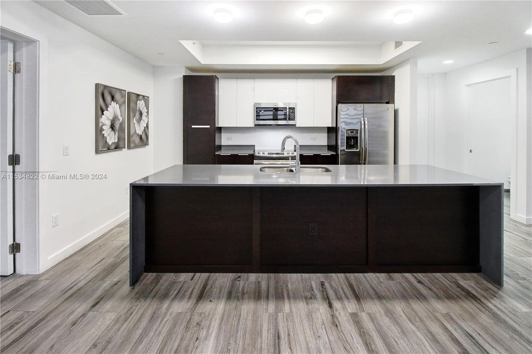 Recientemente alquilado: $6,300 (2 camas, 2 baños, 1242 Pies cuadrados)