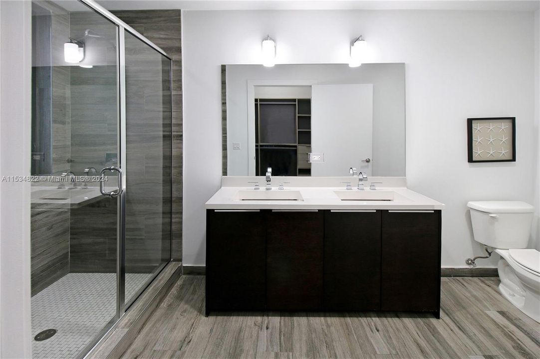 Recientemente alquilado: $6,300 (2 camas, 2 baños, 1242 Pies cuadrados)