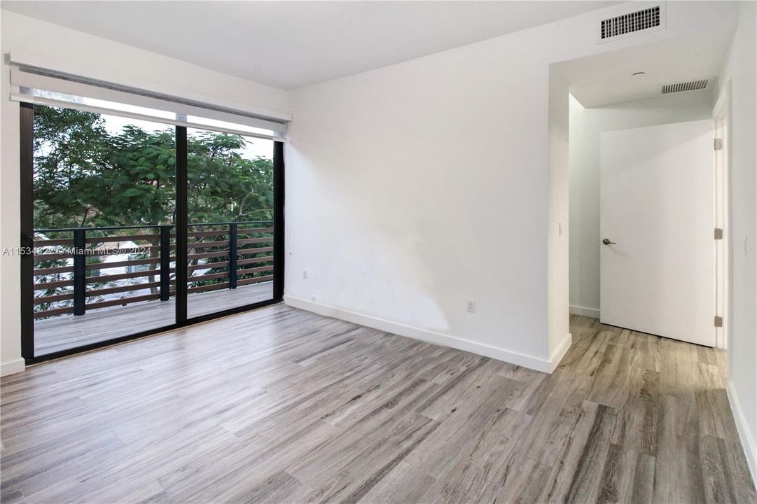 Recientemente alquilado: $6,300 (2 camas, 2 baños, 1242 Pies cuadrados)