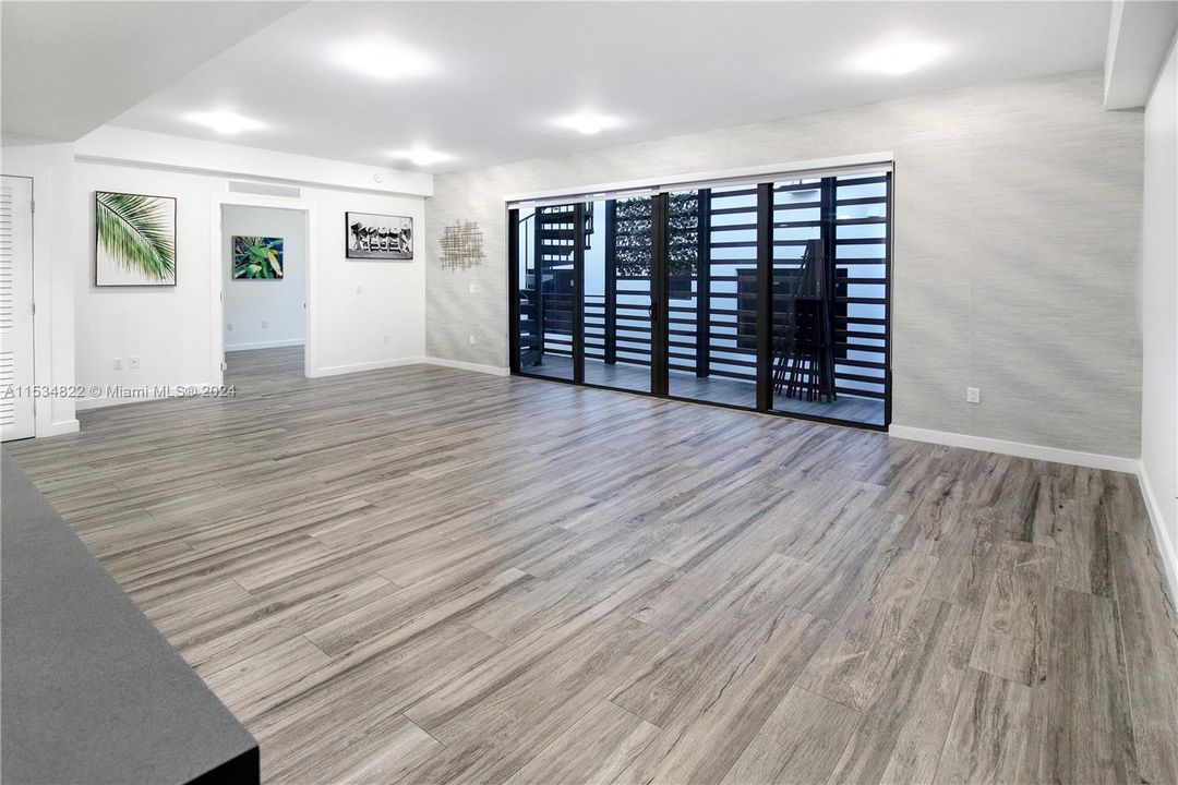 Recientemente alquilado: $6,300 (2 camas, 2 baños, 1242 Pies cuadrados)