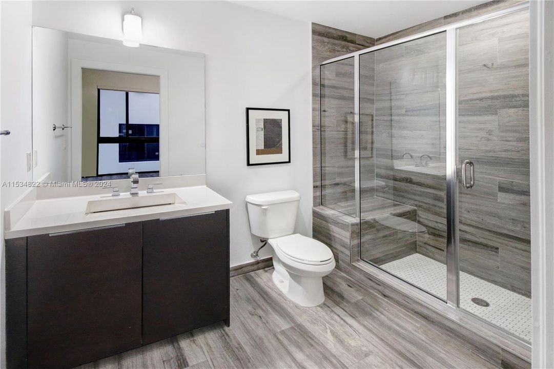 Recientemente alquilado: $6,300 (2 camas, 2 baños, 1242 Pies cuadrados)