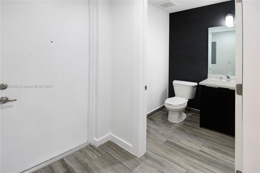 Recientemente alquilado: $6,300 (2 camas, 2 baños, 1242 Pies cuadrados)