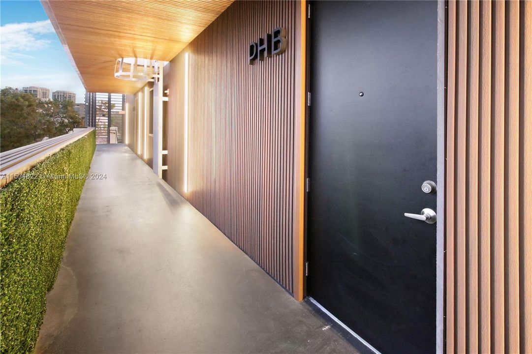 Recientemente alquilado: $6,300 (2 camas, 2 baños, 1242 Pies cuadrados)