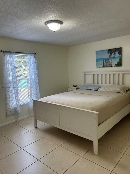 For Rent: $3,000 (3 beds, 2 baths, 1456 Square Feet)