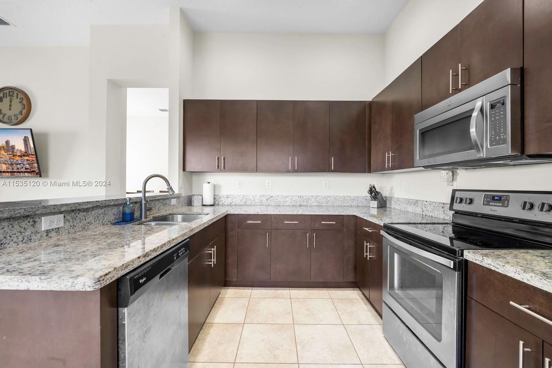 Recently Sold: $578,999 (4 beds, 3 baths, 2065 Square Feet)