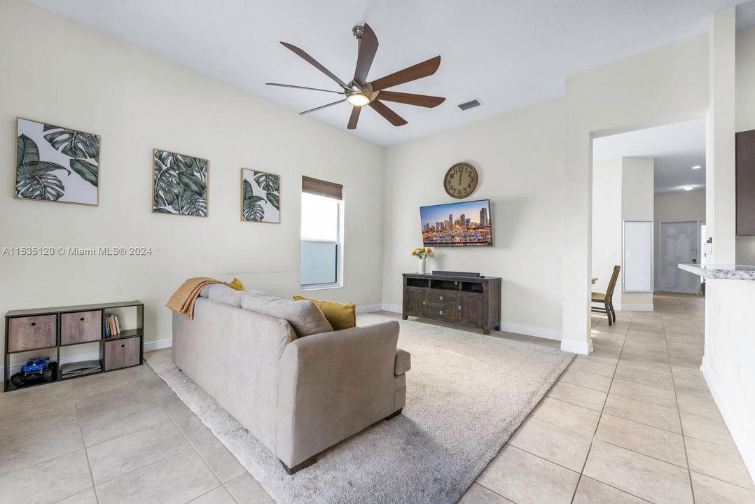 Recently Sold: $578,999 (4 beds, 3 baths, 2065 Square Feet)