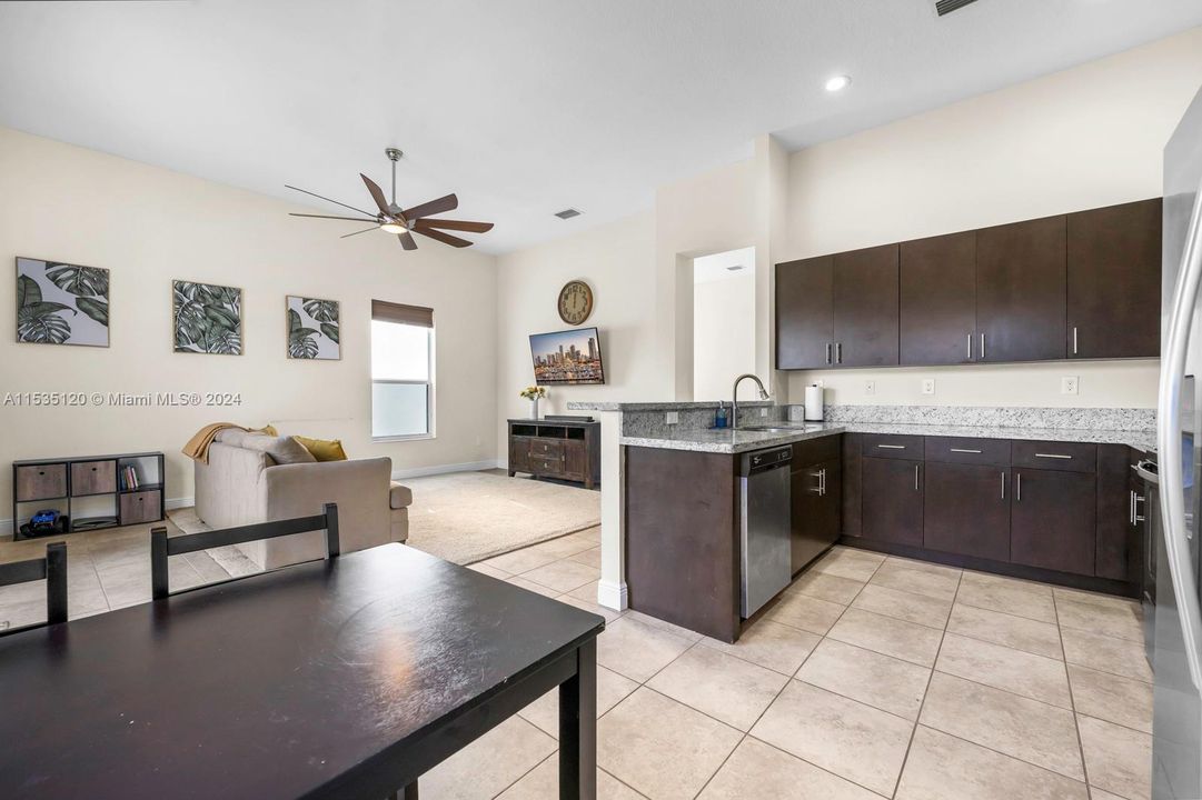 Recently Sold: $578,999 (4 beds, 3 baths, 2065 Square Feet)