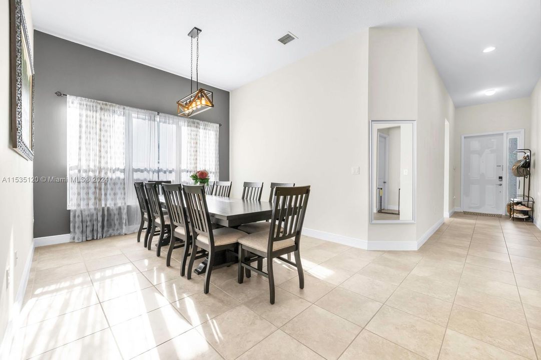 Recently Sold: $578,999 (4 beds, 3 baths, 2065 Square Feet)