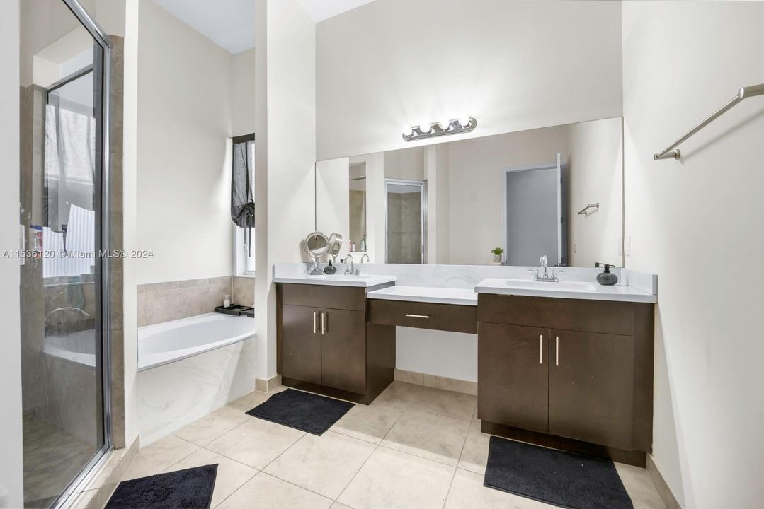 Recently Sold: $578,999 (4 beds, 3 baths, 2065 Square Feet)