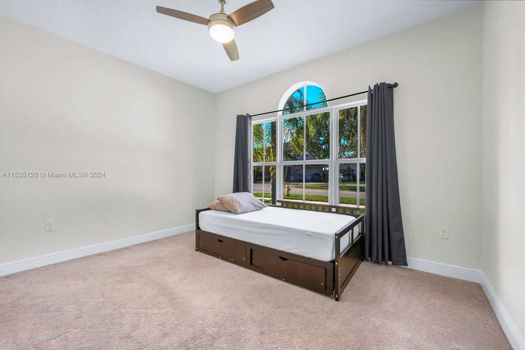 Recently Sold: $578,999 (4 beds, 3 baths, 2065 Square Feet)