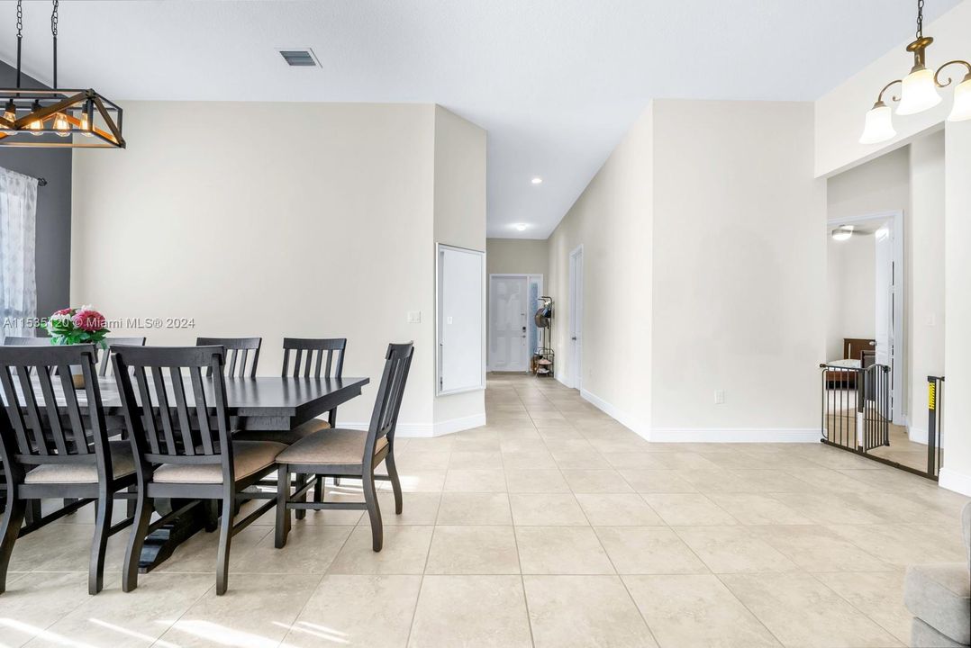 Recently Sold: $578,999 (4 beds, 3 baths, 2065 Square Feet)