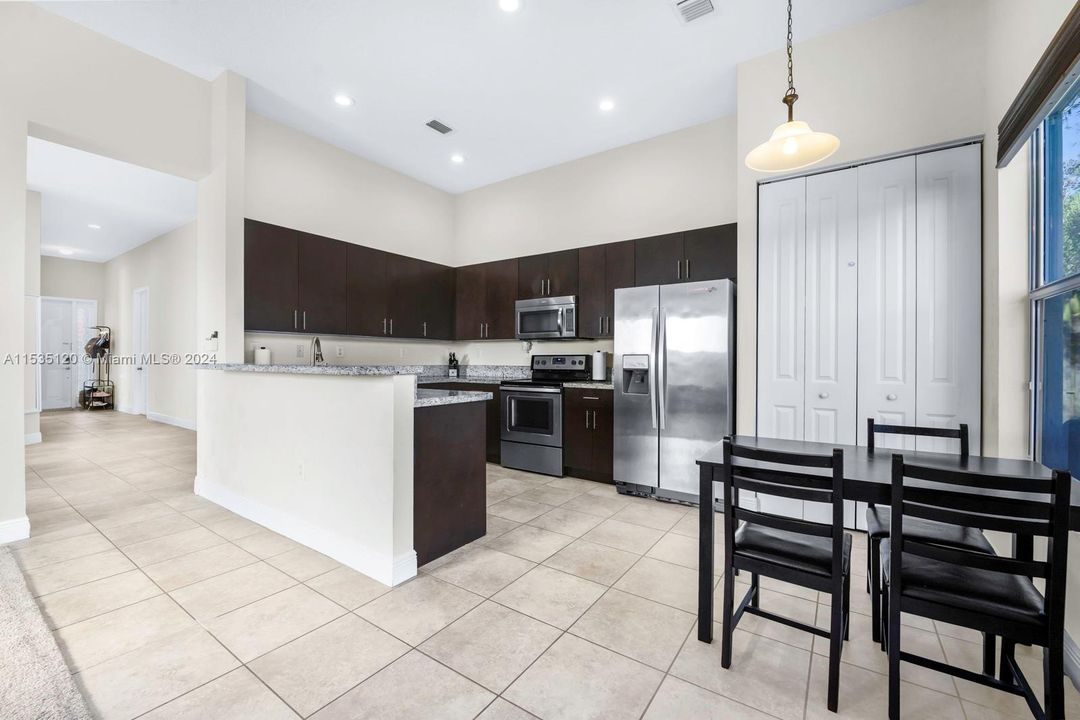 Recently Sold: $578,999 (4 beds, 3 baths, 2065 Square Feet)