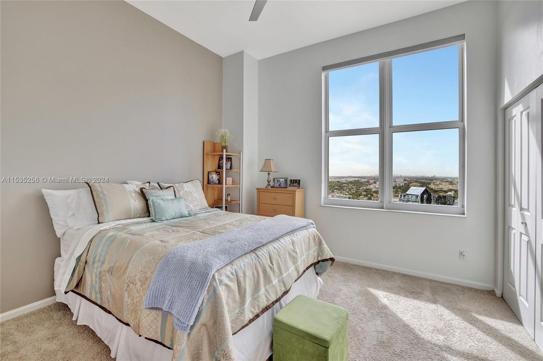 For Sale: $549,000 (2 beds, 2 baths, 1246 Square Feet)